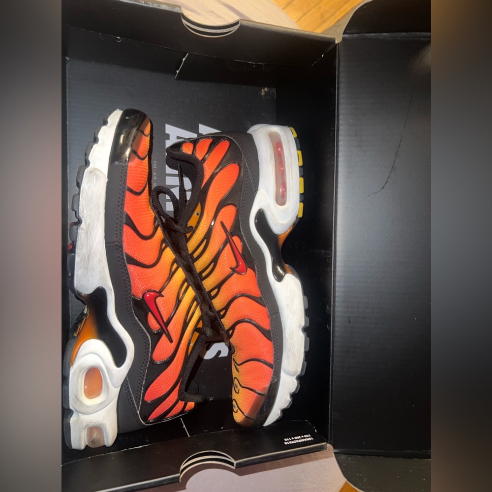 Air max plus black and orange